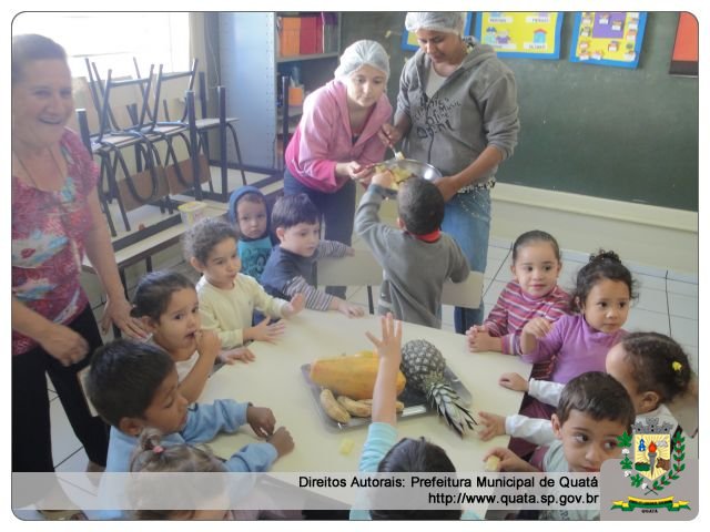 Notícia Frutas com diversão e conhecimento nas creches municipais