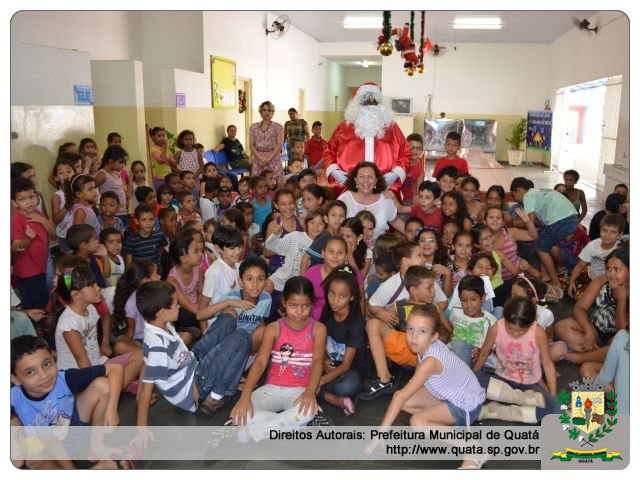 Notícia Ho Ho Ho! Alunos das Escolas Municipais  recebem a visita do Papai Noel e ganham presentes