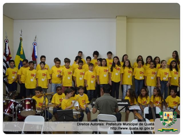 Notícia Guris encantam Mães em homenagem pelo seu Dia