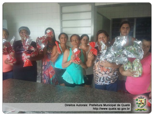 Notícia Alunos dos cursos oferecidos pela Secretaria de Promoção Social receberam chocolates