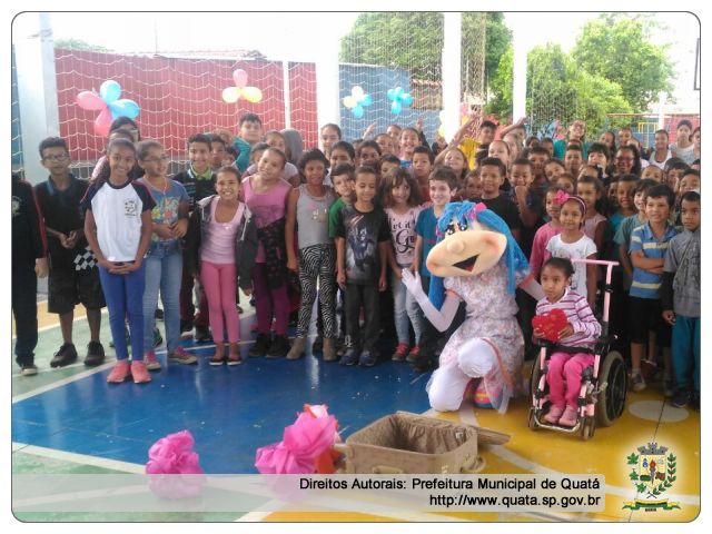 Notícia Alunos em momento de Contação de histórias