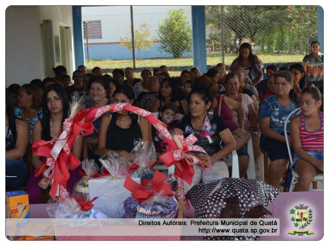 Notícia CRAS homenageia as Mamães