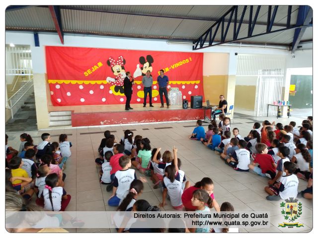 Notícia Volta às aulas com show de mágica