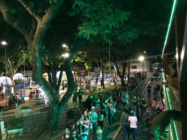 Carreta da Alegria atrai centenas de pessoas - Prefeitura Municipal de Quatá