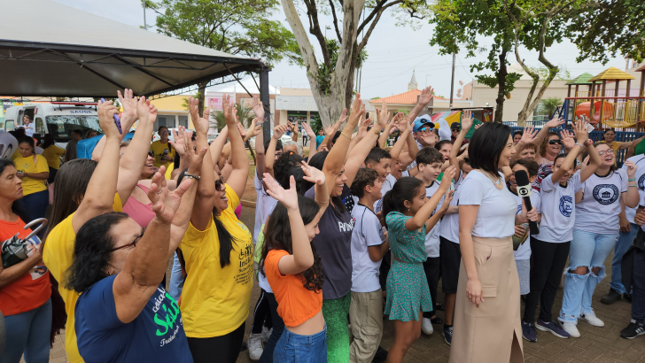 Caravana da TV TEM agita Quatá