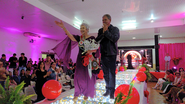 Foto Principal: Candidata de Quatá vence Concurso Miss Terceira Idade Regional 2025