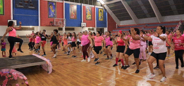 Foto Principal: Aulão de Zumba e Ritmos: em especial ao Outubro Rosa!
