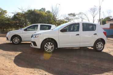 Foto 2: Administração Municipal recebeu dois novos veículos que serão utilizados pela Saúde de Quatá