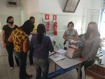 Foto 17: CUIDANDO DOS NOSSOS PEQUENINOS: Novos agasalhos para os alunos da Rede Municipal de Ensino de Quatá