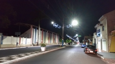Foto 18: Praça do Natal é inaugurada em Quatá