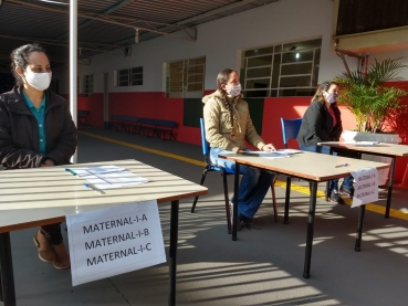 Foto 17: MERENDA EM CASA: alunos da Rede Municipal de Ensino de Quatá recebem cesta e kit de higiene