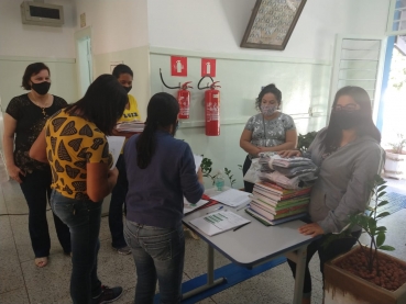 Foto 10: CUIDANDO DOS NOSSOS PEQUENINOS: Novos agasalhos para os alunos da Rede Municipal de Ensino de Quatá