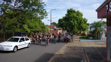 Foto 5: Esporte de Quatá promove passeio ciclístico