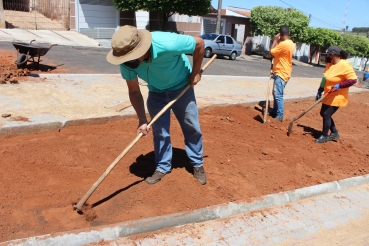 Foto 108: Praças de Quatá recebem nova iluminação