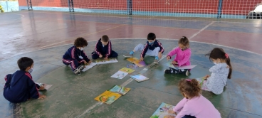 Foto 24: Alunos da Escola Gagliardi participam do Projeto Viajando na Leitura e visitam a Biblioteca Municipal 