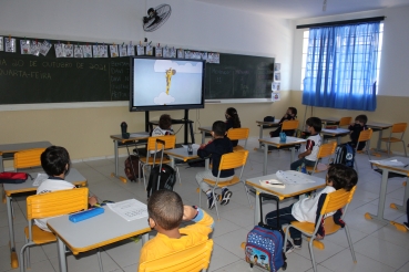 Foto 11: Quatá recebe circuito de peça teatral infantil