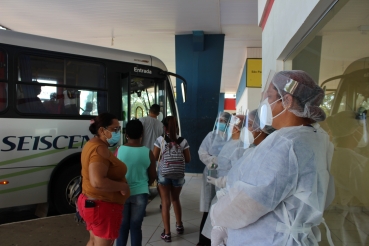 Notícia Saúde de Quatá orienta passageiros que chegam de ônibus na cidade