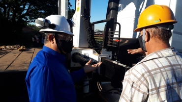 Foto 2: Funcionários da Prefeitura de Quatá participam de treinamento para veículos pesados
