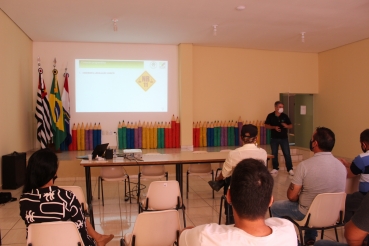 Foto 54: Prefeitura de Quatá, em parceria com o Sindicato Rural de Quatá e SENAR promove outros três treinamentos