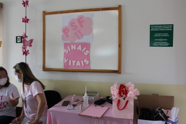 Foto 31: Fundo Social de Solidariedade de Quatá promove Dia da Beleza