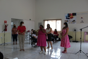 Foto 19: Fundo Social de Solidariedade de Quatá promove Dia da Beleza