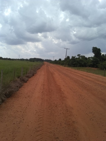 Foto 5: Valorização: estradas rurais de Quatá recebem constantes manutenções