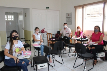 Foto 36: Fundo Social de Solidariedade de Quatá promove Dia da Beleza