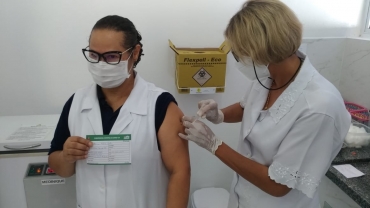 Foto 31: DIA HISTÓRICO! 22/01/21. Primeiras vacinas contra o Covid - 19 são aplicadas em Quatá