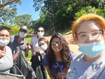 Foto 8: Saúde realiza mais um arrastão e recolhe dezenas de recipientes que acumulam água