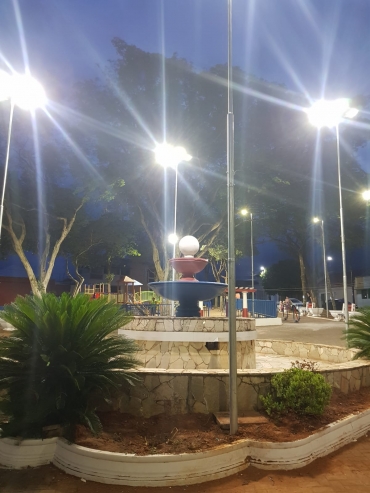 Foto 79: Praças de Quatá recebem nova iluminação