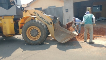 Foto 26: Prefeitura recolhe toneladas de entulhos durante o bota fora. Fique atento: está em vigor a Lei da caçamba.