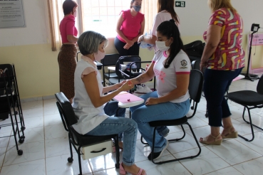 Foto 57: Fundo Social de Solidariedade de Quatá promove Dia da Beleza