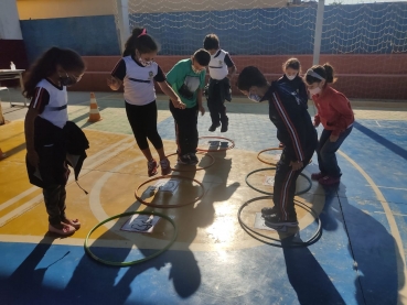 Foto 9: Alunos da Escola Osira participam de atividades coletivas na volta às aulas presenciais