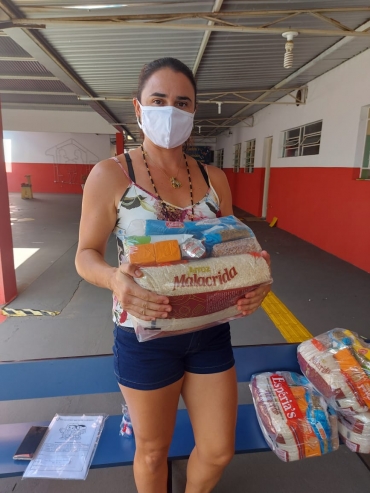 Foto 4: MERENDA EM CASA = MAIS ALIMENTO PARA OS ALUNOS 