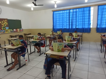 Foto 112: Quatá recebe circuito de peça teatral infantil