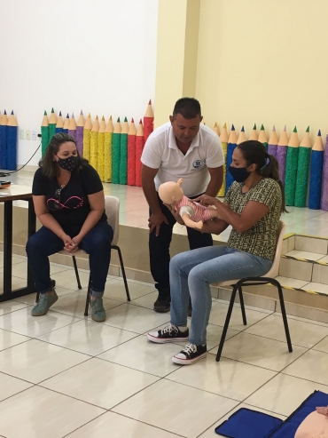 Foto 22: Berçaristas participam de formação para Primeiros Socorros