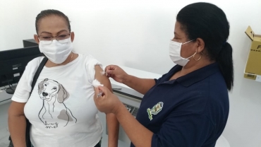 Foto 2: DIA HISTÓRICO! 22/01/21. Primeiras vacinas contra o Covid - 19 são aplicadas em Quatá