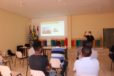 Foto 49: Prefeitura de Quatá, em parceria com o Sindicato Rural de Quatá e SENAR promove outros três treinamentos