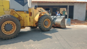 Foto 13: Prefeitura recolhe toneladas de entulhos durante o bota fora. Fique atento: está em vigor a Lei da caçamba.