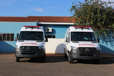 Foto 19: Prefeitura de Quatá adquire  três novas ambulâncias