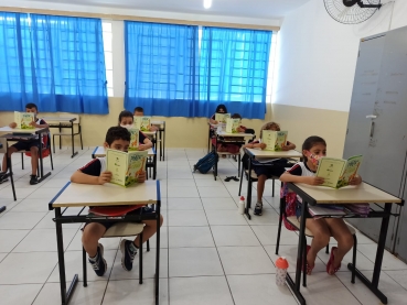 Foto 115: Quatá recebe circuito de peça teatral infantil