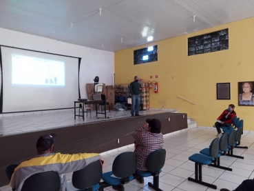 Foto 62: Funcionários da Prefeitura de Quatá participam de treinamento para veículos pesados