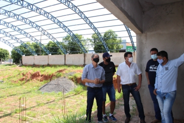 Foto 3: Prefeito de Quatá, vice e vereadores vistoriam obras do Município