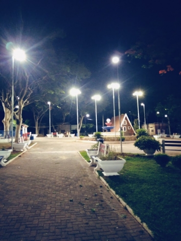 Notícia Praças de Quatá recebem nova iluminação