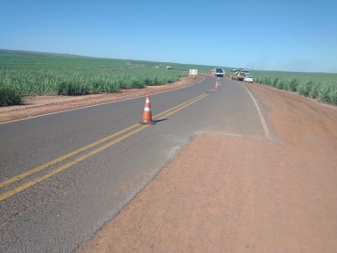 Foto 6: Recape na estrada vicinal Quatá X Balneário