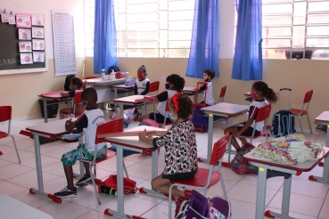 Foto 5: Quatá recebe circuito de peça teatral infantil