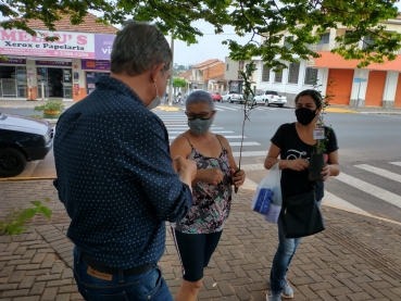 Foto 14: Comemoração ao Dia da Árvore. A favor da saúde. Em respeito ao Meio Ambiente!