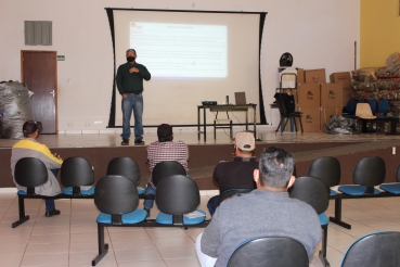 Foto 59: Funcionários da Prefeitura de Quatá participam de treinamento para veículos pesados