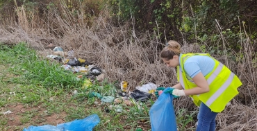 Foto 18: Prefeitura recolhe toneladas de entulhos durante o bota fora. Fique atento: está em vigor a Lei da caçamba.