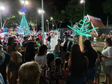 Foto 17: Inauguração da Praça do Natal - Natal Luz 2021 em Quatá